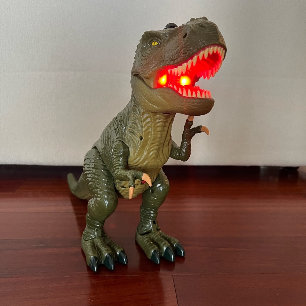 Lights and sound t-Rex toy